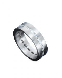 Wedding band by Henrich-Denzel