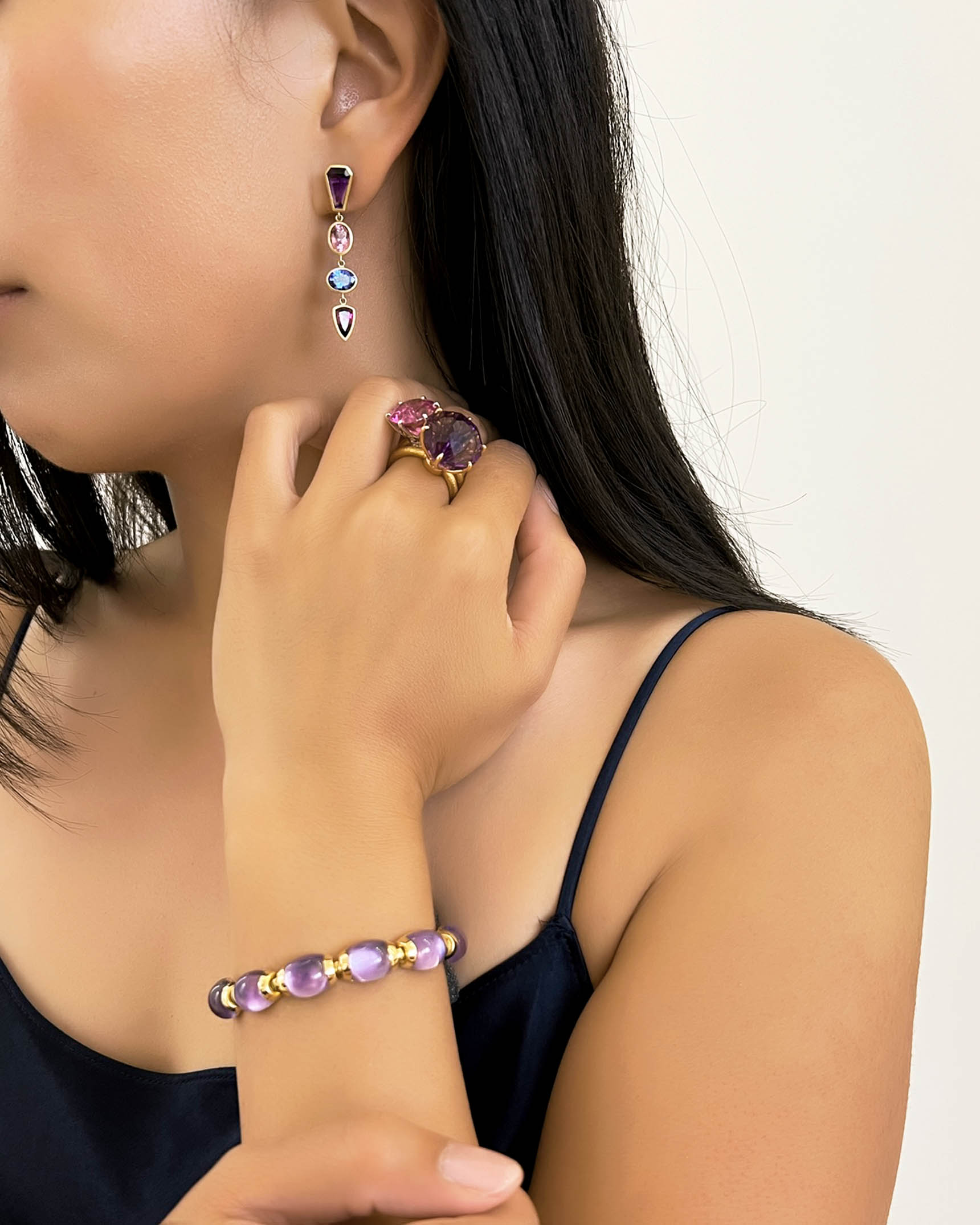 Cabochon Amethyst and Yellow Gold Bracelet_Rings and Earrings BCO3K00108 – RCMS03132 – RCDTO00596 – ECSTK00505 XX