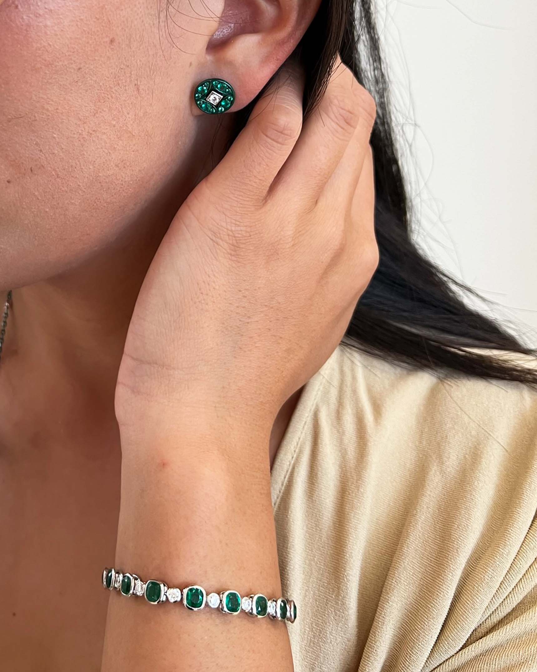 Emerald and Diamond Earrings and Bracelet ECD5K03436 – BCDKK02632 XX